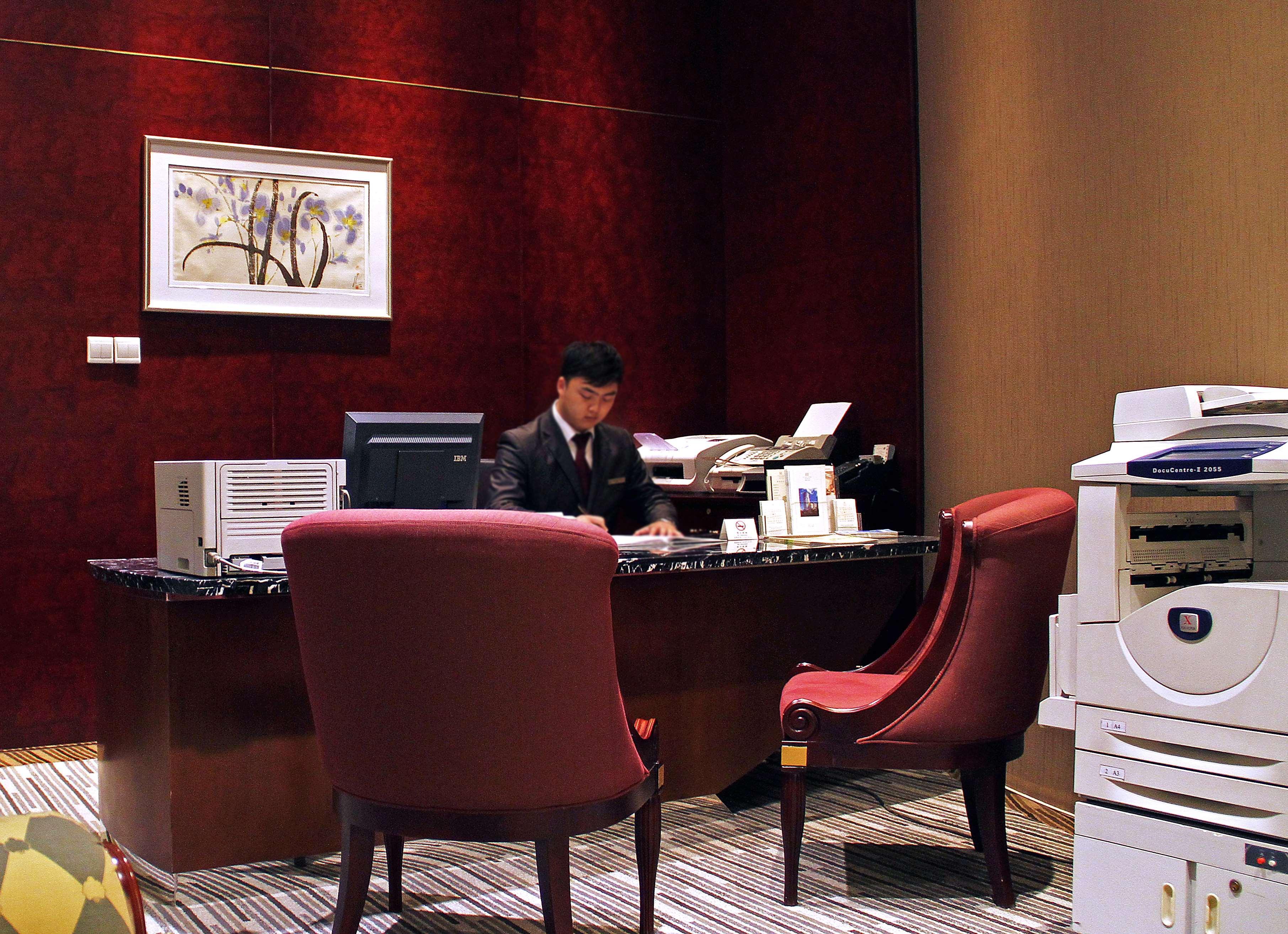 Central Hotel Shanghai - Nanjing Road Negocio foto